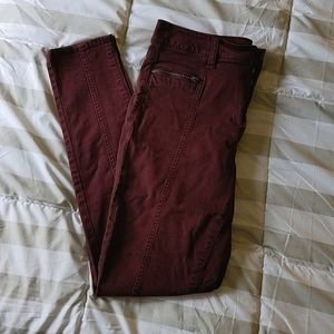 Burgundy American Eagle skinny jeans